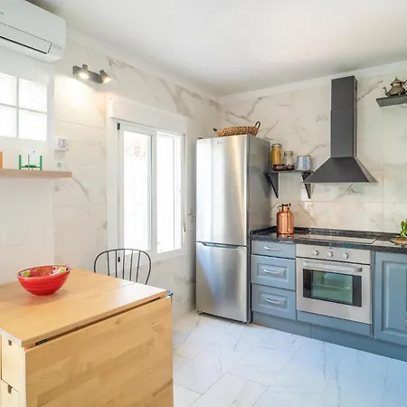Lovely In With Kitchen Holiday home *